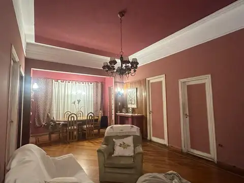 Depto Tipo Casa en Venta de 5 ambientes