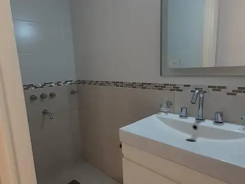 Departamento en Alquiler con 1 cocheras