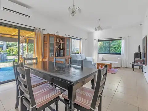 Gran oportunidad de precio!! Casa en Venta en Manzanares Chico
