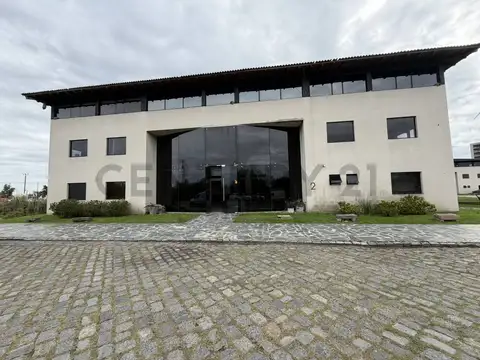Oficina en Alquiler – Riviera Park, Benavídez | Vista a la Laguna | Ubicación Estratégica -  Tigre,