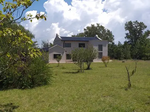 2 casas con excelente vistas en 3.23 hectáreas