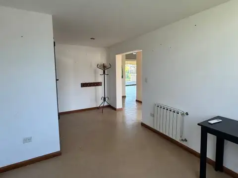 Casa 6 ambientes con 5 baños
