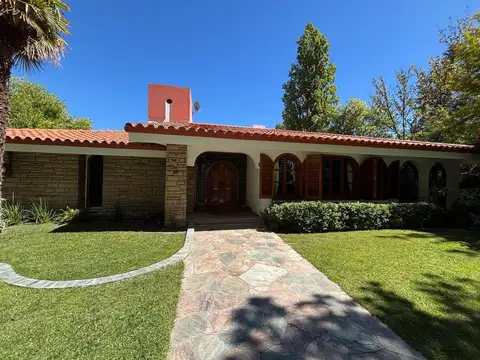 Casa en Venta en Lujan de Cuyo, Luján de Cuyo