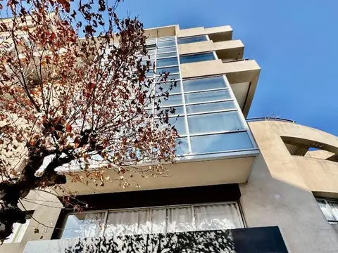 VENTA Departamento de DOS DORMITORIOS, COCHERA, APTO CREDITO