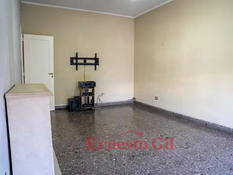 Casa 3 ambientes con patio