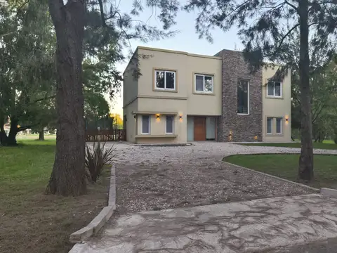 Casa country en venta en Miralagos