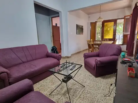 Calle 602 Nº 558 entre 6 y 6 bis