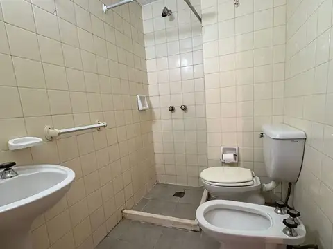 Departamento en Alquiler en Republica De La Sexta, $ 220.000