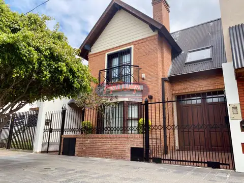 Casa - Venta - Argentina, Capital Federal - Acassuso 5441