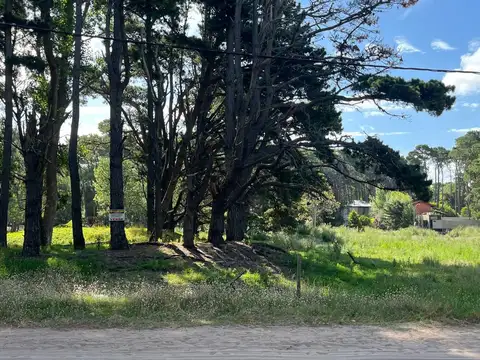 VENTA DE MANZANA COMPLETA UNIFAMILIAR EN MAR AZUL