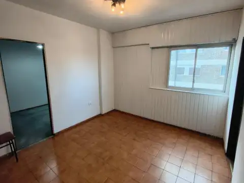 Departamento 2 ambientes, cocina separada - CABA