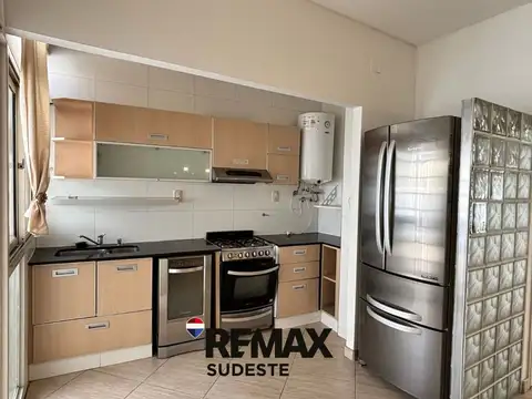 Depto Tipo Casa en Venta con 1 cocheras