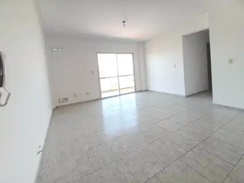 Departamento en Alquiler en Luis Agote, $ 450.000