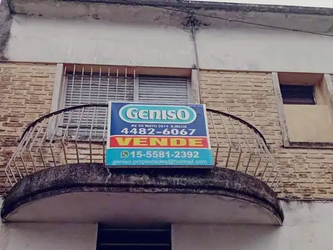 Ph de 4 ambientes en primer piso por escalera (Ciudadela)