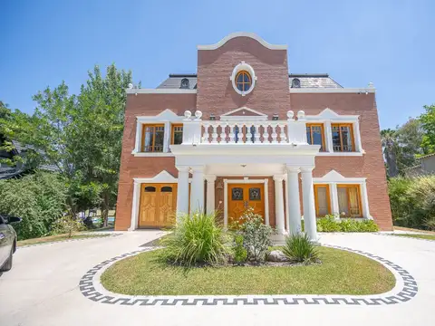 Casa en Venta de 5 dormitorios