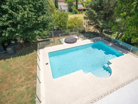 Casa 6 ambientes con 4 baños