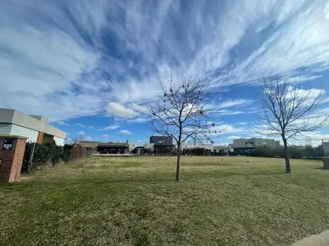 VENTA LOTE / TERRENO BARRIO HARAS DE SANTA MARIA 