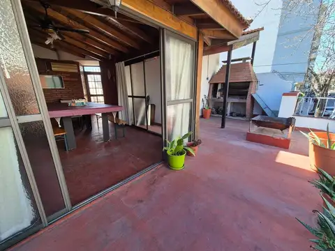 Depto Tipo Casa en Venta de 4 ambientes