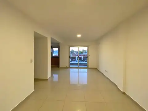 DEPARTAMENTO - 3 AMBIENTES CON COCHERA- MERLO CENTRO