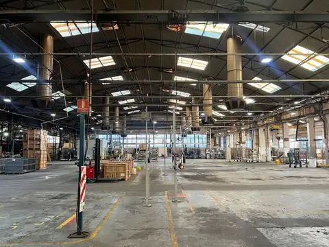 Depósito en Alquiler de 7400 m2 cub - San Andrés