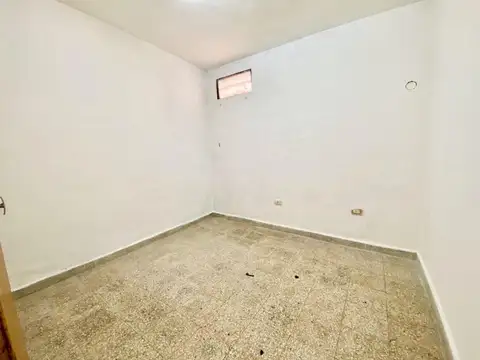 VENTA CASA C/COCHERA EN REPUBLICA DE LA SEXTA
