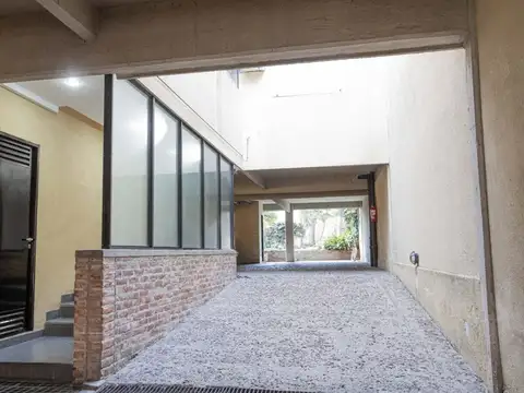 VENTA DE COCHERA EN PB EN EXCELENTE UBICACIÖN 