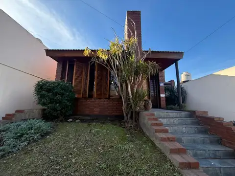VENTA CASA 4 AMB MERLO CON PARQUE APTO CREDITO