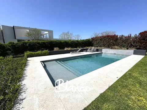 Casa en Alquiler de 5 dormitorios