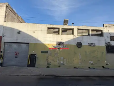 Galpón en Venta en Mataderos, CABA