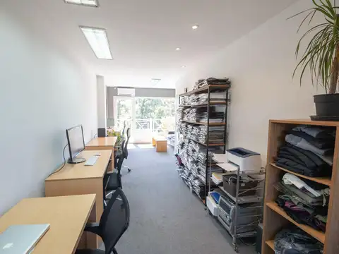 Excelente Oficina en edificio Paneco vista al Golf.