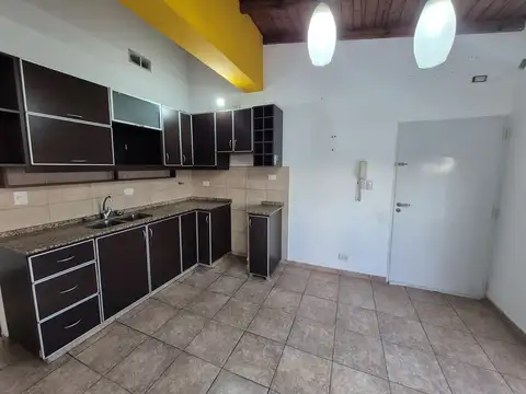 Depto Tipo Casa en Alquiler de 2 dormitorios
