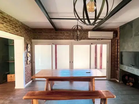 Se vende casa de 2 plantas c/ 3 dormitorios en Pueblo Esther