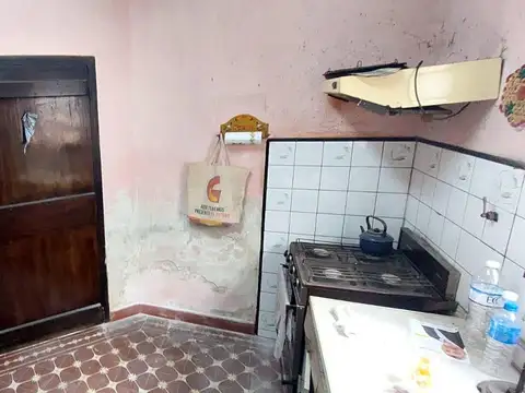 Casa en venta a refaccionar en Capitan Bermudez