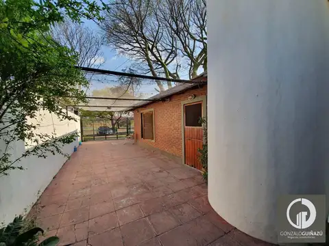 Casa 5 ambientes con 2 baños