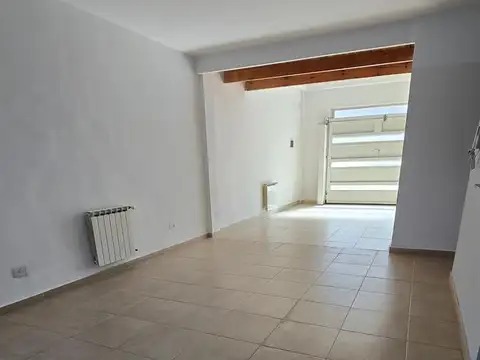 Depto Tipo Casa 3 ambientes con 2 baños