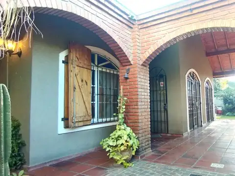 Casa en Venta en Berazategui, USD 230.000