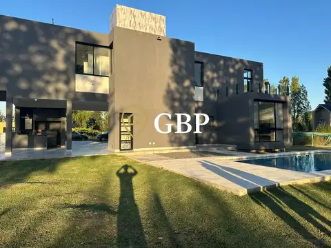 Casa en venta en Canning Barrio La Magdalena