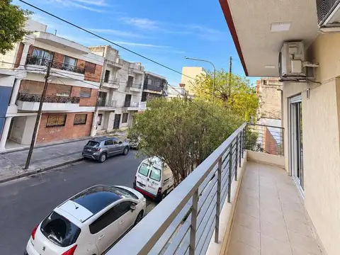Departamento en en venta en Monte Castro