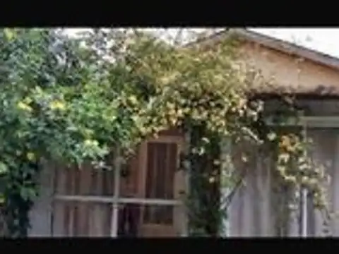 Casa 3 ambientes con 2 baños