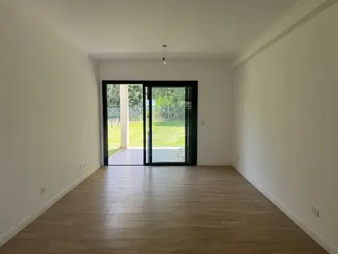 Departamento en Venta en Pilar, USD 139.500