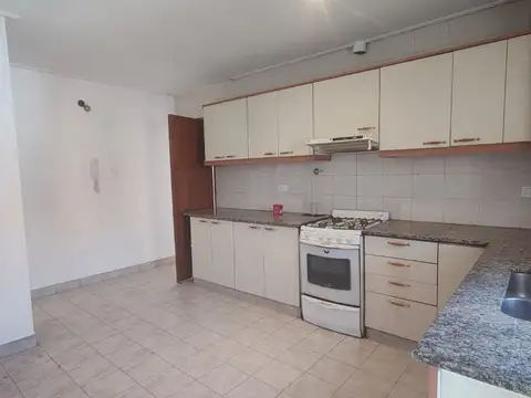 Depto Tipo Casa en Venta 24 años
