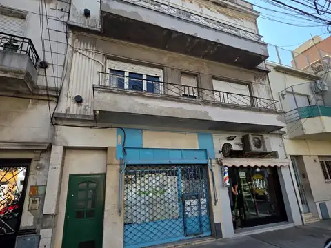 LOCAL EN VENTA PROXIMO A ZONA COMERCIAL - CON BAÑO - CON UN AMBIENTE ATRAS