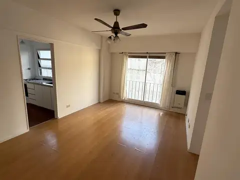 DEPARTAMENTO - ALQUILER - COLEGIALES - 2 AMBIENTES - BALCON