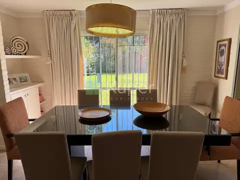 Casa en Venta con 1 cochera