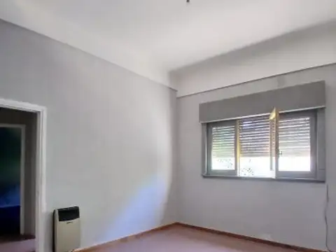 Oportunidad! se vende un agradable departamento de 3 ambientes al frente - San Cristobal