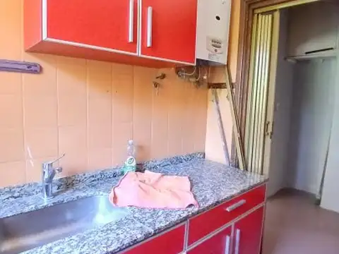 Oportunidad! se vende un agradable departamento de 3 ambientes al frente - San Cristobal