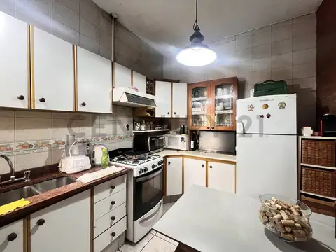 Departamento 4 ambientes con 2 baños