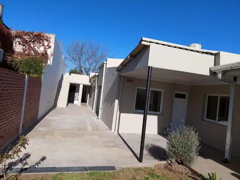 Casa en venta - 1 Departamento - Local - Ituzaingó