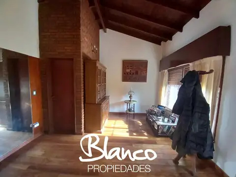Casa en Venta en Robles Del Monarca, USD 250.000