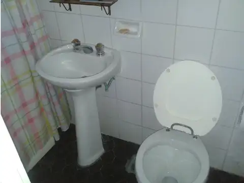 Depto Tipo Casa 3 ambientes con 2 baños